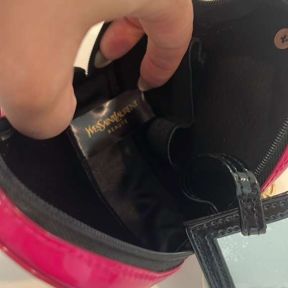 YSL Yves Saint Laurent Beauté Pink Patent Heart Lipstick Holder - Picture 6 of 9